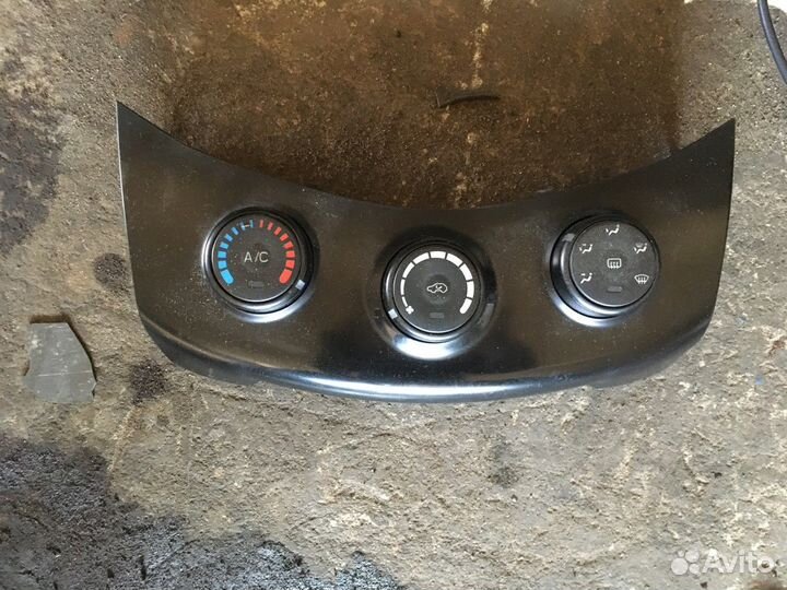 Блок управления отопителем (Lifan X60)