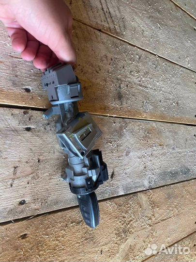 Замок зажигания Ford Focus 3