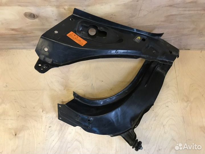 Рамка фары передняя левая Mercedes Benz Ml 500