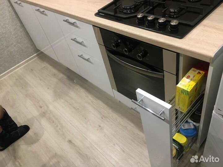 Кухня белый пластик глянец