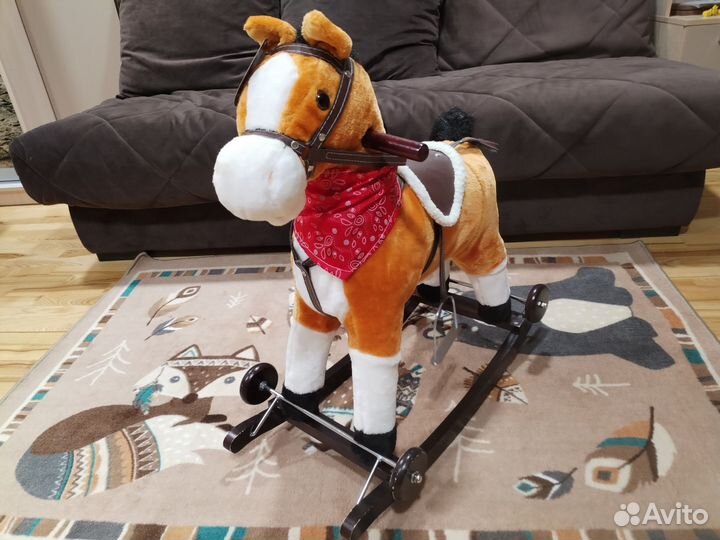Детская качалка лошадь