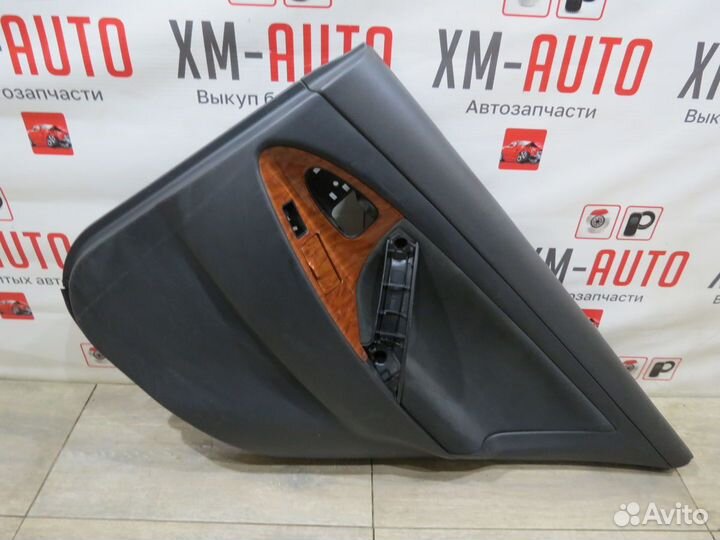 Обшивка двери задняя правая Toyota Camry v40