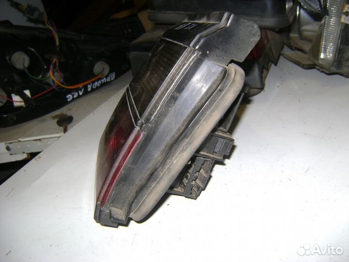 Фонарь внутренний левый Volkswagen Passat B3 седан