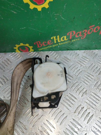 Ремень безопасности задний правый Nissan Serena