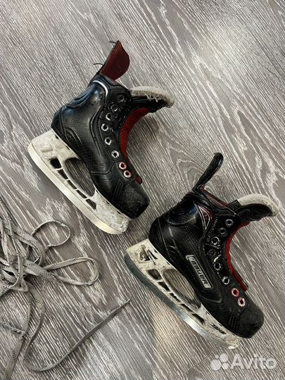 Хоккейные коньки bauer vapor 1x