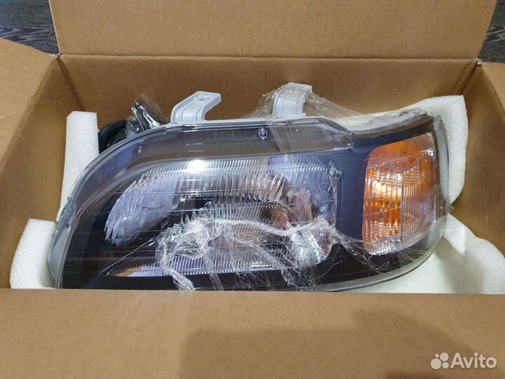 Фара передняя Honda Civic Англия VI поколение