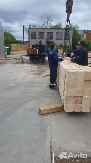 Брус профилированный с чашками из сосны 200х200