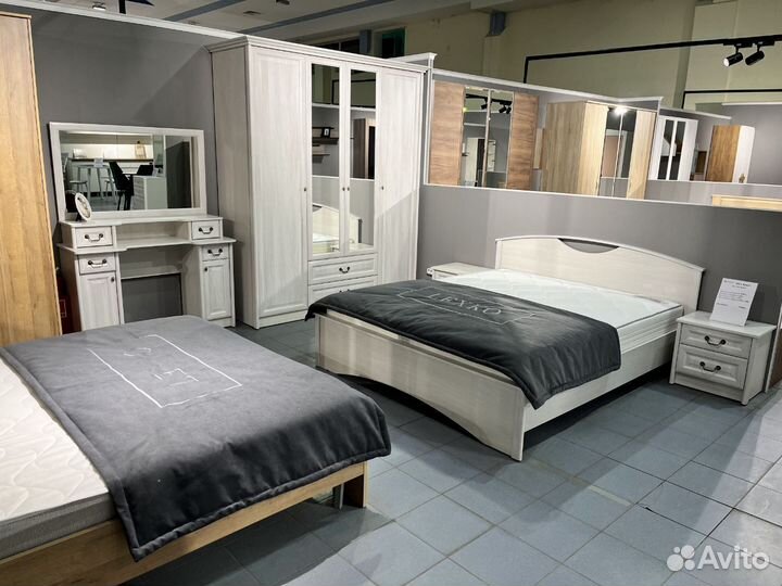 Кухонный гарнитур (кухни, мебель) в наличии