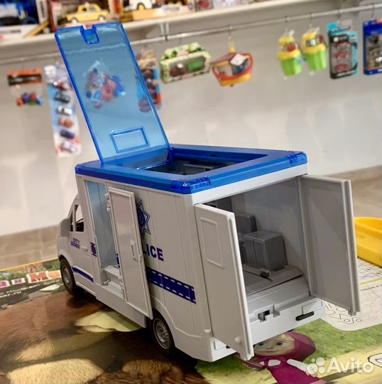 Инерционная машинка Полиция свет/звук 27 см