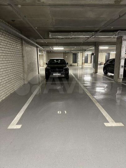 Машиноместо, 13 м²