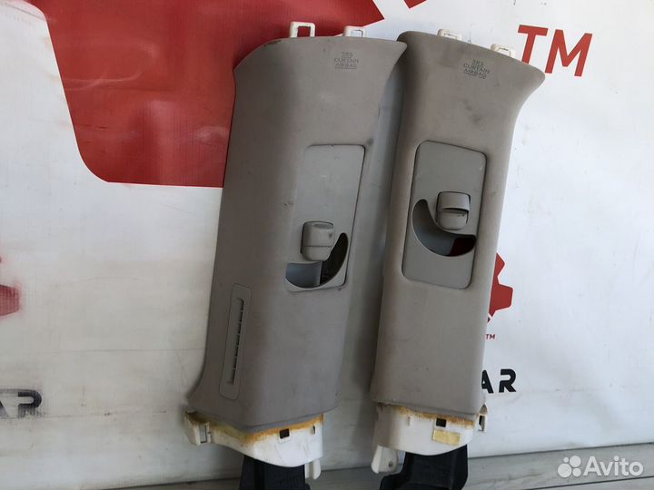 Toyota Land Cruiser 200 Обшивка центральной стойки