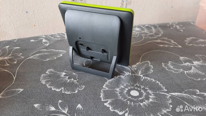 Часы будильник