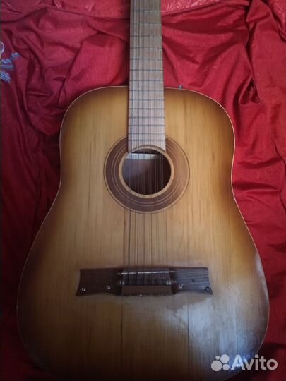 Гитара 12-ти струнная