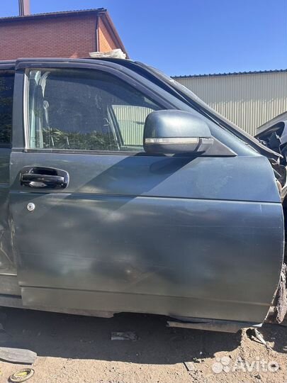 Передняя правая дверь приора