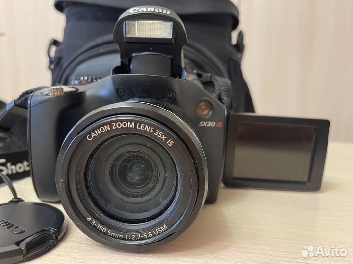 Фотоаппарат canon PC1560 7,4V со штативом