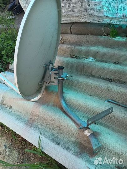 Спутниковая тарелка