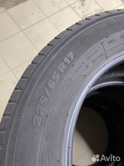 Michelin Latitude Tour HP 225/65 R17