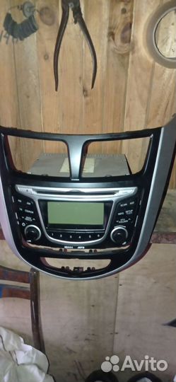 Штатная магнитола на hyundai solaris 1