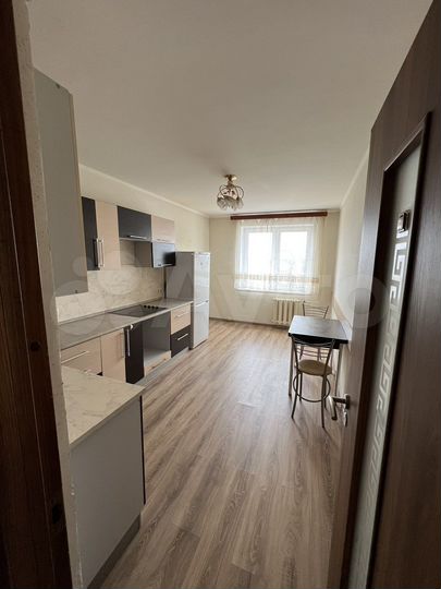 3-к. квартира, 82 м², 10/17 эт.