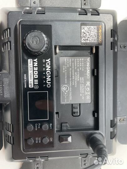 Видеосвет yongnuo 300