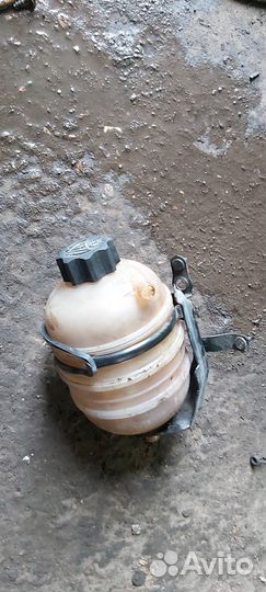 Расширительный бачок Пежо 206