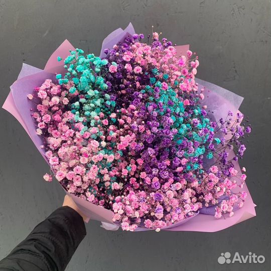 Гипсофила радужная в букете