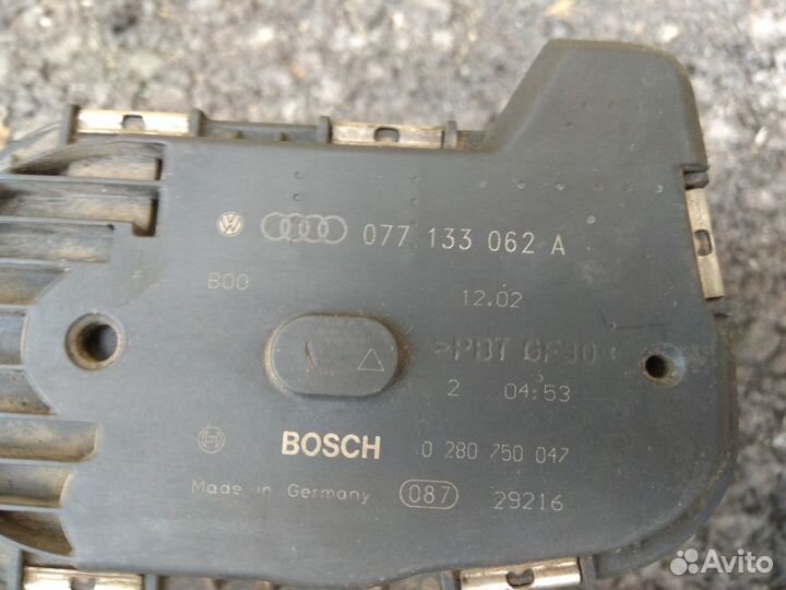 Дроссельная заслонка Audi, VW, VAG 077 133 062 A