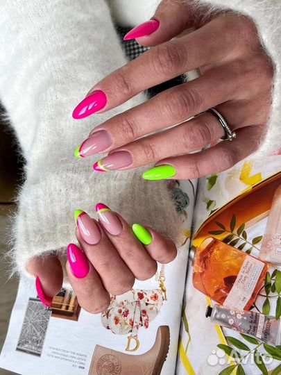 Маникюр Педикюр