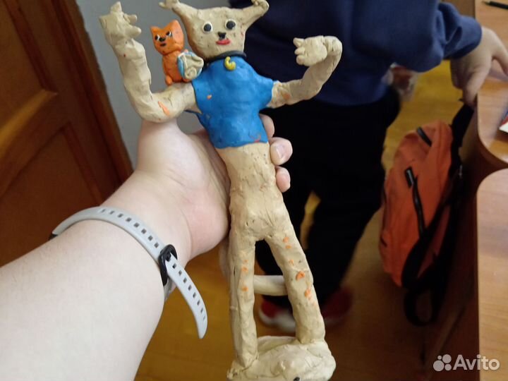 Статуя шлёпа