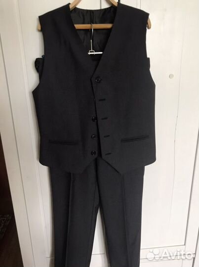 Школьная форма для мальчиков серая 146 новая