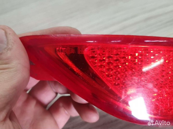 Отражатель в задний бампер Hyundai solaris 1 2010