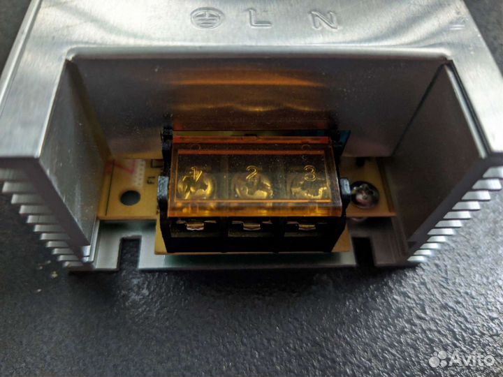 Блок питания светодиодный Sanpu