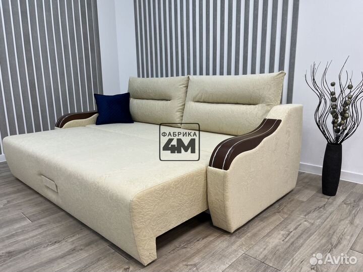 Прямой диван с декоративными подлокотниками