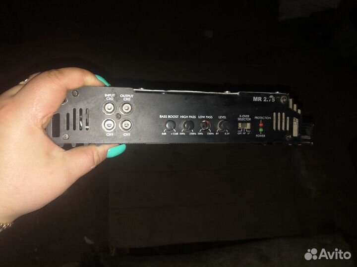 Усилитель звука в автомобили