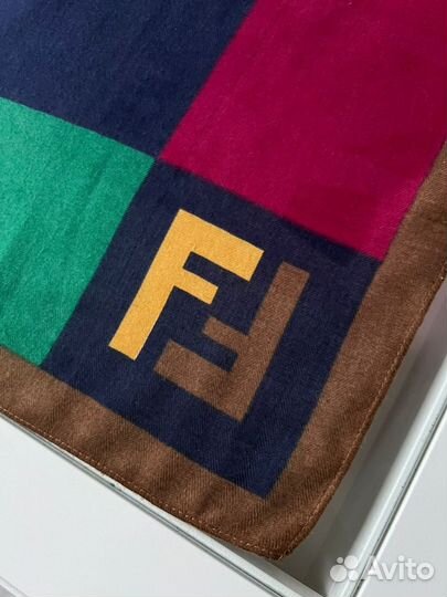 Платок оригинал Fendi