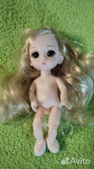 Маленькая куколка