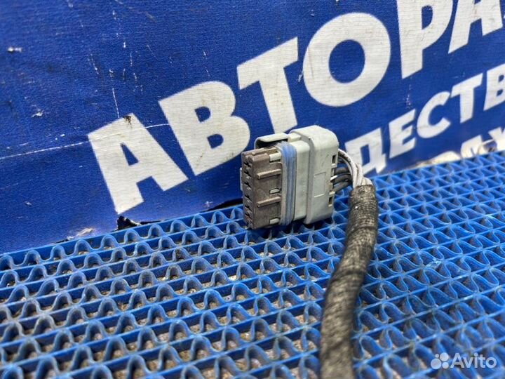 Проводка двери Peugeot 407 седан 2006