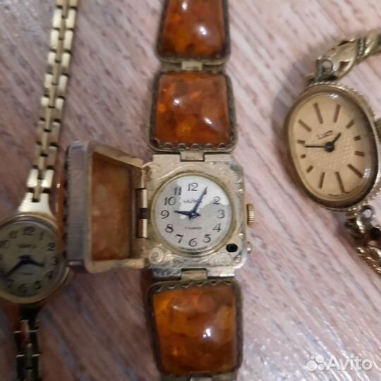 Часы наручные механические СССР