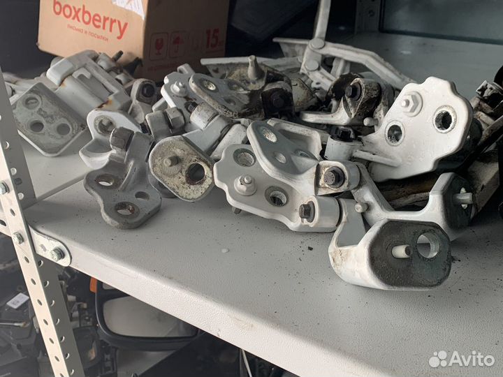 Петли двери дверей Форд Транзит