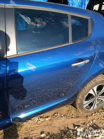 Дверь задняя левая Renault megane 3
