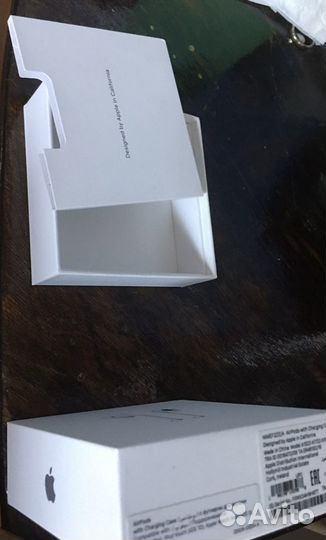 Упаковка, коробочка от Беспроводные наушники