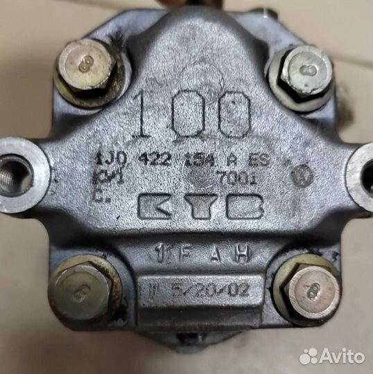 Насос гур WV Golf 4, Skoda Octavia, Bora KYB 100