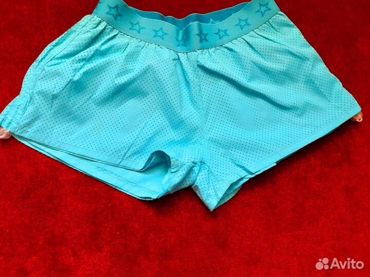 Спортивные женские шорты
