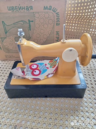 Детская швейная машинка СССР