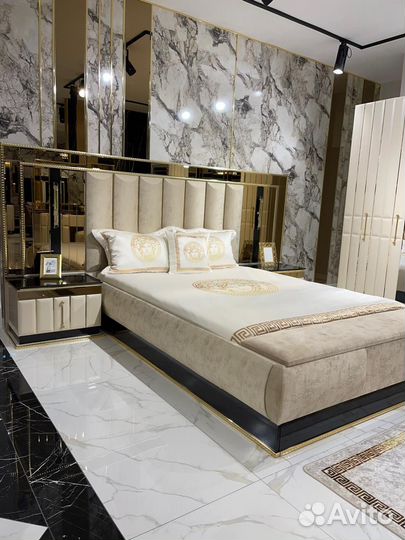 Спальный гарнитур