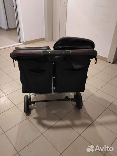 Коляска для двойни