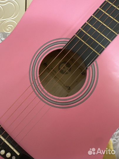 Акустическая гитара