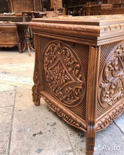 Сундуки ручной работы из Орехового дерева