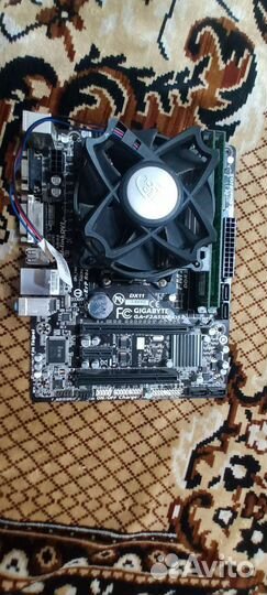 Материнская плата с процессором