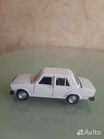 Модель автомобиля ваз 2107 1:43